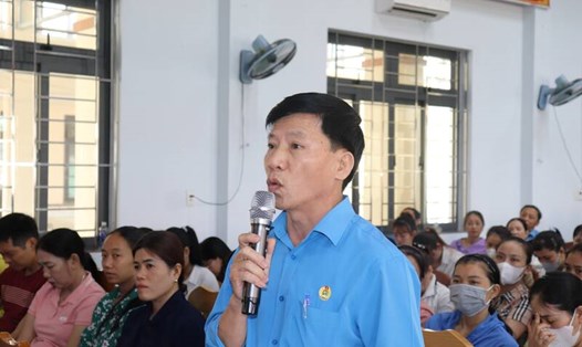 Ông Trương Đắc Hưng, Chủ tịch Liên đoàn Lao động thị xã Điện Bàn (Quảng Nam) đề xuất thêm chế độ thai sản vào BHXH tự nguyện. Ảnh: Nguyễn Linh