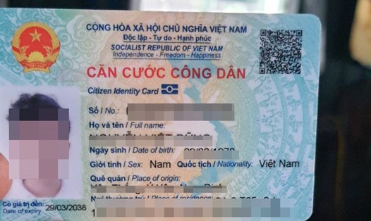 Cơ quan công an đưa ra nhiều khuyến cáo về việc tránh để bị đánh cắp thông tin trên thẻ căn cước. Ảnh: Quang Việt