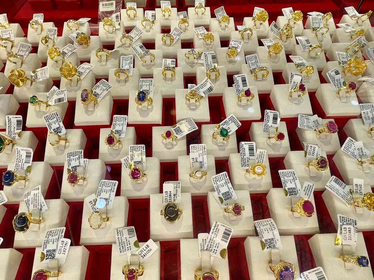 Giá vàng trong nước sáng 6.5 ở mức 86 triệu đồng/lượng. Ảnh: Khánh Minh