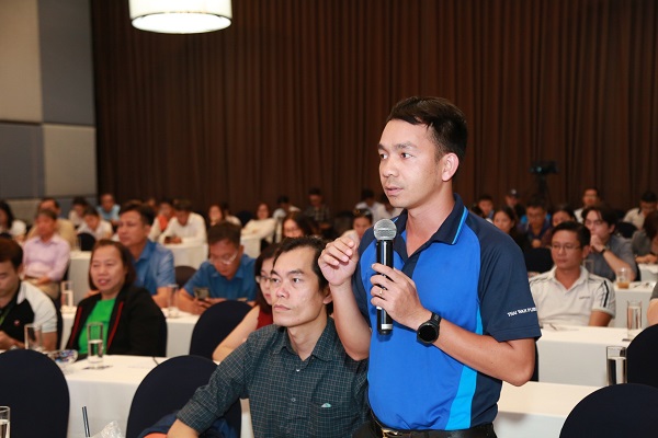 Chương trình thu hút sự tham gia thảo luận sôi nổi của đại diện Nestlé Việt Nam, đại diện VBCSD, các chuyên gia và các đối tác của công ty trong toàn chuỗi cung ứng. Ảnh: Nestlé