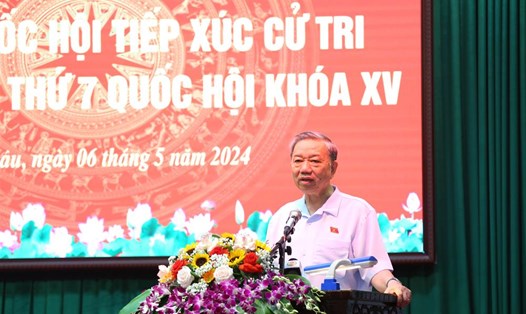 Đại tướng Tô Lâm - Ủy viên Bộ Chính trị, Bộ trưởng Bộ Công an phát biểu tại buổi tiếp xúc cử tri. Ảnh: Bộ Công an