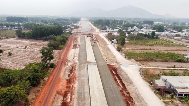 Dự án thành phần 3 cao tốc Biên Hòa - Vũng Tàu đảm bảo tiến độ, hứa hẹn hoàn thành vào tháng 9.2025. Ảnh: Nguyễn Nam