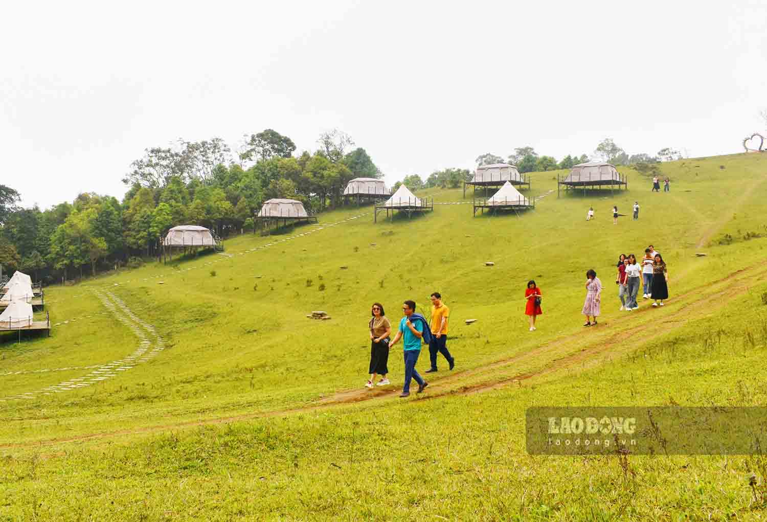 Điểm du lịch sinh thái, cắm trại tại xã Hồng Thái (Na Hang, Tuyên Quang). Ảnh: Việt Bắc