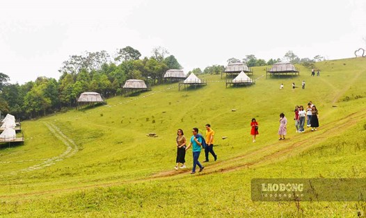 Điểm du lịch sinh thái, cắm trại tại xã Hồng Thái (Na Hang, Tuyên Quang). Ảnh: Việt Bắc