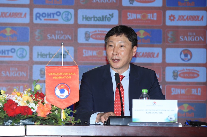 Huấn luyện viên Kim Sang-sik đánh giá Công Phượng, Văn Toàn từng có phong độ tốt. Ảnh: Minh Phong