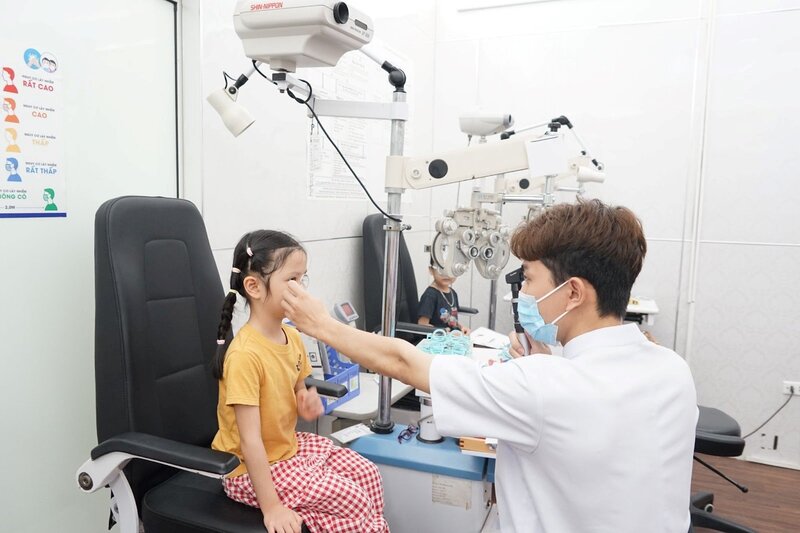 Trẻ em là đối tượng dễ mắc các loại bệnh về mắt