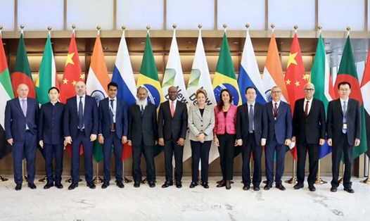 Hội đồng quản trị Ngân hàng Phát triển Mới (NDB) của BRICS họp tháng 4.2023. Ảnh: NDB