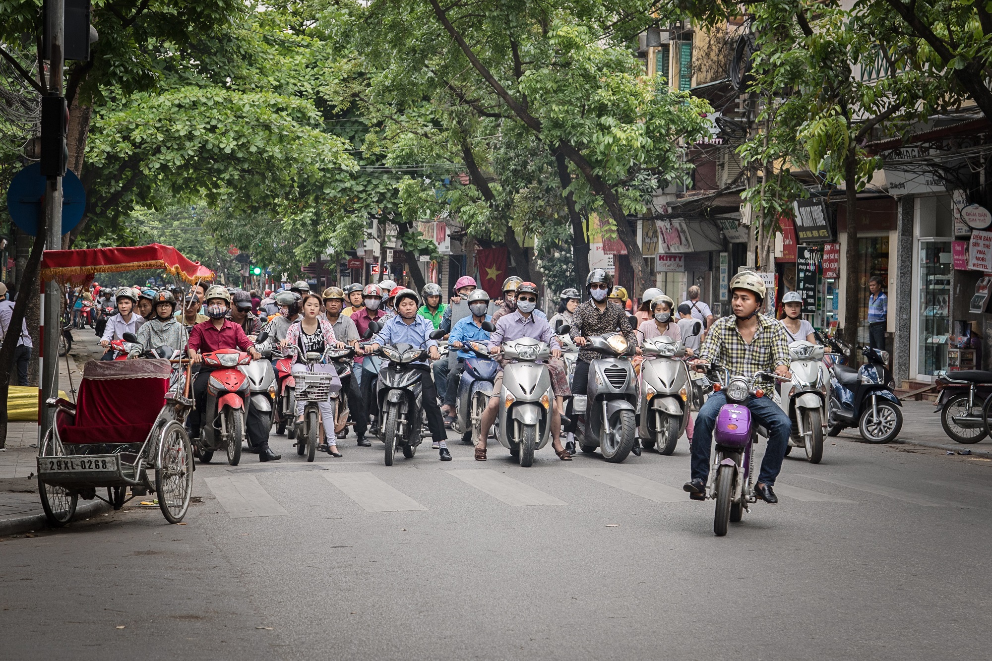 Xe máy là phương tiện di chuyển được đại đa số người dân Việt Nam lựa chọn. Ảnh: FE CREDIT