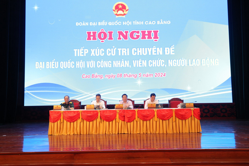 Buổi tiếp xúc cử tri được chủ trì bởi ông Trần Hồng Minh - Bí thư Tỉnh ủy Cao Bằng. Ảnh: Tân Văn.
