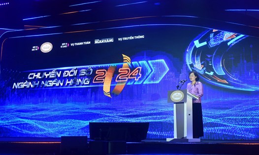 Thống đốc Ngân hàng Nhà nước Nguyễn Thị Hồng phát biểu tại sự kiện.