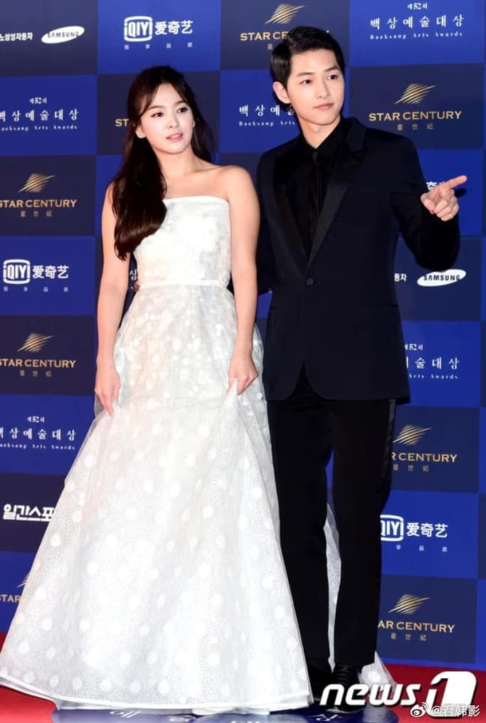 Hình ảnh dự sự kiện chung của Song Joong Ki và Song Hye Kyo được lan truyền trên mạng xã hội. Ảnh: Weibo
