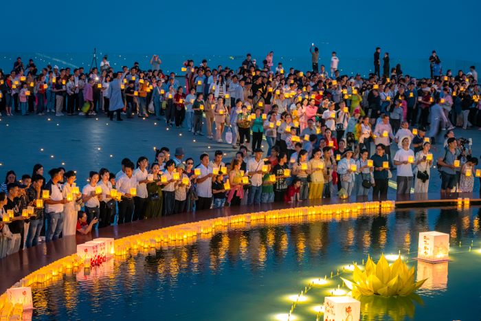 Đại lễ dâng đăng kính mừng Phật đản sẽ được tổ chức vào ngày 18/5 trên núi Bà Đen. Ảnh: Nguyễn Minh Tú