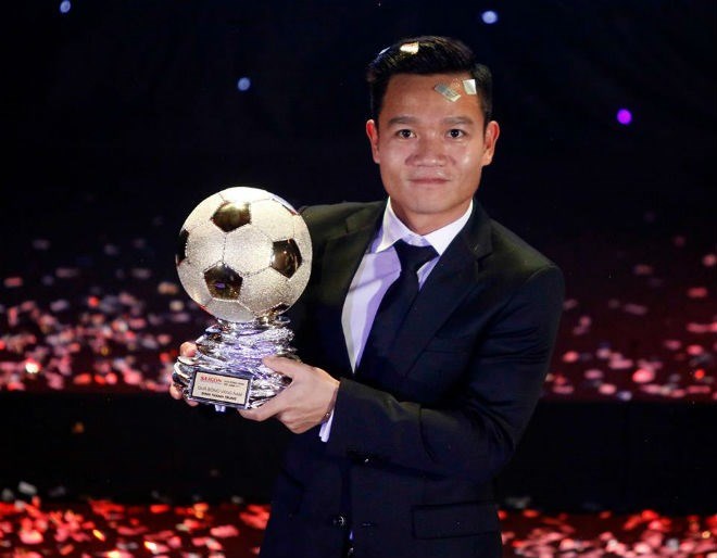 Đinh Thanh Trung từng giành danh hiệu Quả bóng vàng Việt Nam 2017. Ảnh: Đức Đồng