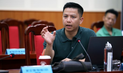 Chuyên gia an ninh mạng Ngô Minh Hiếu (Hiếu PC), trao đổi với phóng viên Báo Lao Động về tình hình lừa đảo qua mạng vào ngày 8.5.2024. Ảnh: Tô Thế