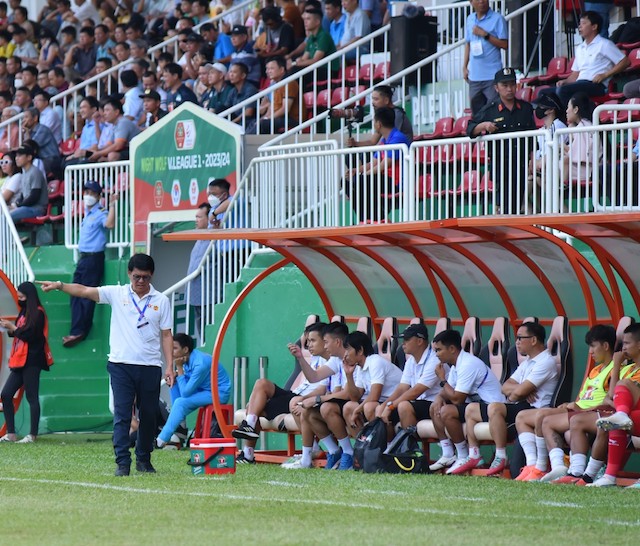 Huấn luyện viên Vũ Tiến Thành đang mang lại kết quả tích cực cho Hoàng Anh Gia Lai. Ảnh: Hồng Trần 