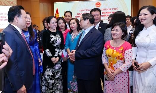 Ủy viên Bộ Chính trị, Thủ tướng Chính phủ Phạm Minh Chính gặp mặt đại diện giới doanh nhân Việt Nam hồi tháng 10.2023. Ảnh: VGP/Nhật Bắc