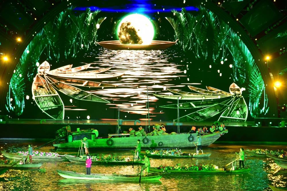 Chương trình nghệ thuật Dòng sông kể chuyện tại Lễ hội sông nước TPHCM năm 2023. Ảnh: Như Quỳnh