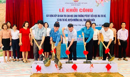 Công đoàn Viên chức tỉnh Điện Biên tiếp tục xây bếp ăn bán trú cho học sinh. Ảnh: Huy Hoàng