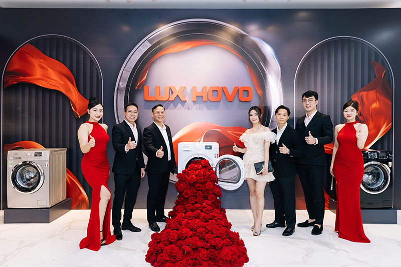 Rita Võ khai trương Trung tâm Vật liệu xây dựng và Nội thất cao cấp RitaVõ HomePro tại 314B đường Phạm Hùng, Quận 8, TPHCM. Ảnh: DN cung cấp