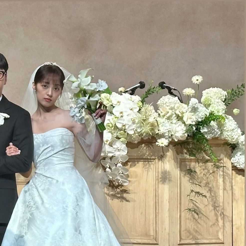 Kim Bo Ra xinh đẹp, trẻ trung trong đám cưới. Ảnh: Instagram
