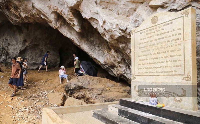 Hang Thẩm Púa - nơi đặt Sở chỉ huy đầu tiên trong Chiến dịch Điện Biên Phủ. Ảnh: Quang Đạt