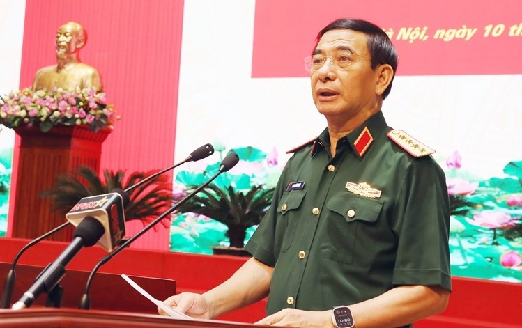 Đại tướng Phan Văn Giang - Ủy viên Bộ Chính trị, Phó Bí thư Quân ủy Trung ương, Bộ trưởng Bộ Quốc phòng - chủ trì Hội nghị. Ảnh: VGP