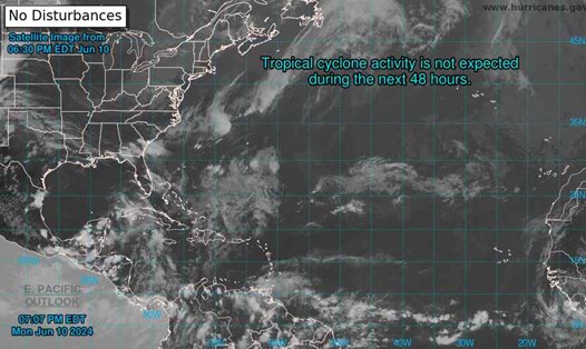 Dự kiến không có áp thấp nào mạnh lên thành bão trong 48 giờ tới. Ảnh: NOAA