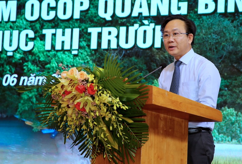 Phó Chủ tịch UBND tỉnh Quảng Bình Hoàng Xuân Tân phát biểu tại hội nghị. Ảnh: Công Sáng