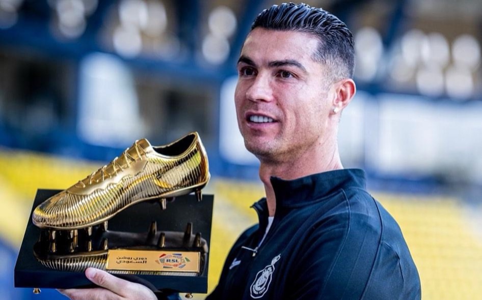 Ronaldo đoạt danh hiệu Chiếc giày vàng tại Saudi Pro League mùa trước. Ảnh: Al-Nassr 