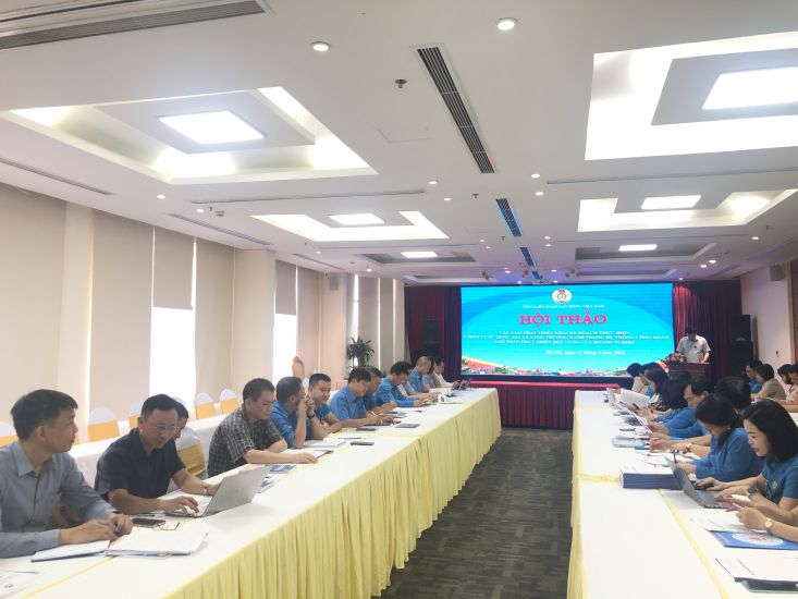 Toàn cảnh hội thảo “Các giải pháp triển khai Kế hoạch thực hiện Chiến lược Quốc gia về Tăng trưởng xanh trong hệ thống công đoàn. Ảnh: Quế Chi