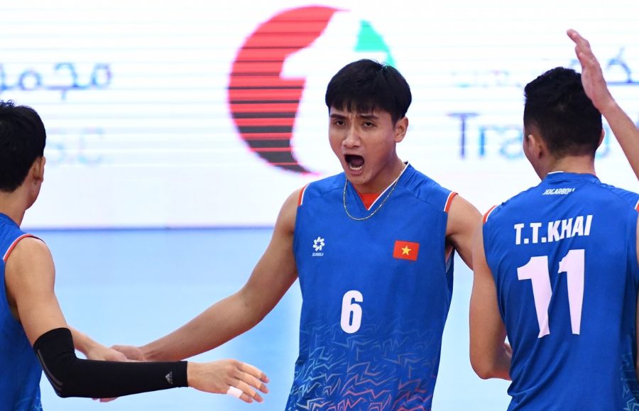 Chủ công Phạm Văn Hiệp (số 6) của tuyển bóng chuyền nam Việt Nam. Ảnh: Bóng chuyền Việt Nam