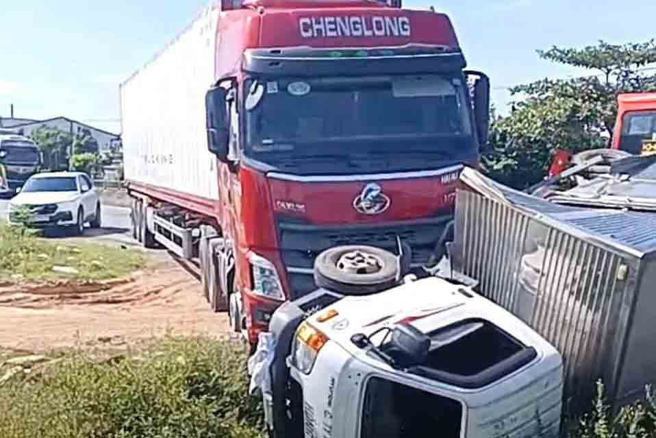 Hiện trường vụ tai nạn. Ảnh: Kỳ Anh.