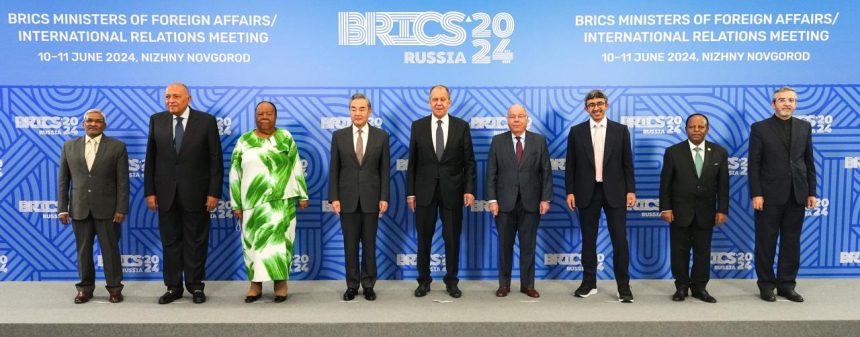 Đại diện các nước tham dự Hội nghị Ngoại trưởng BRICS ở Nga, ngày 10-11.6.2024. Ảnh: TV BRICS