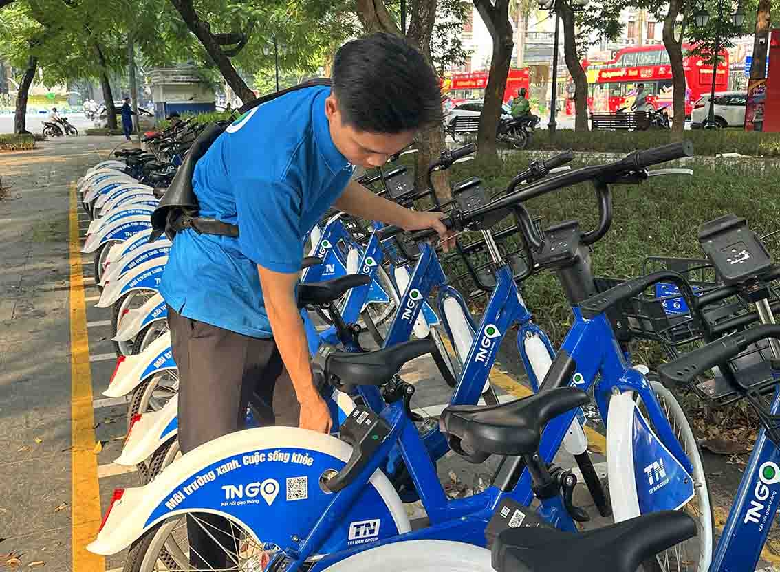 Dịch vụ xe đạp công cộng ở Hà Nội. Ảnh: Tô Thế