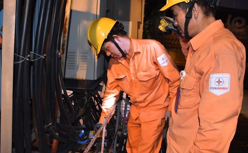 Cần quy định rõ các hình thức mua bán điện trực tiếp. Ảnh: EVN