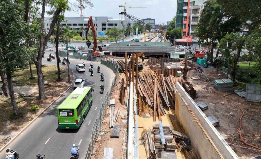 Dự án xây dựng đường nối Trần Quốc Hoàn - Cộng Hòa hoàn thành cuối năm nay, kết nối ga T3. Ảnh: Anh Tu