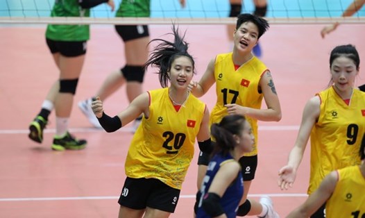 Tuyển bóng chuyền nữ trẻ Việt Nam có cơ hội dự giải trẻ thế giới. Ảnh: VFV