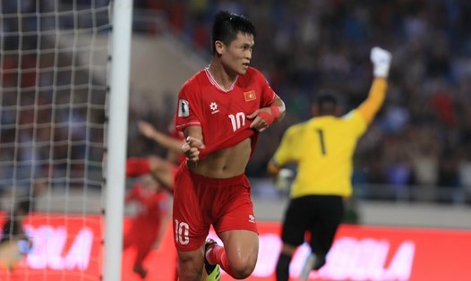 Tuấn Hải ghi bàn thắng duy nhất cho tuyển Việt Nam vào lưới Iraq. Ảnh: Minh Dân