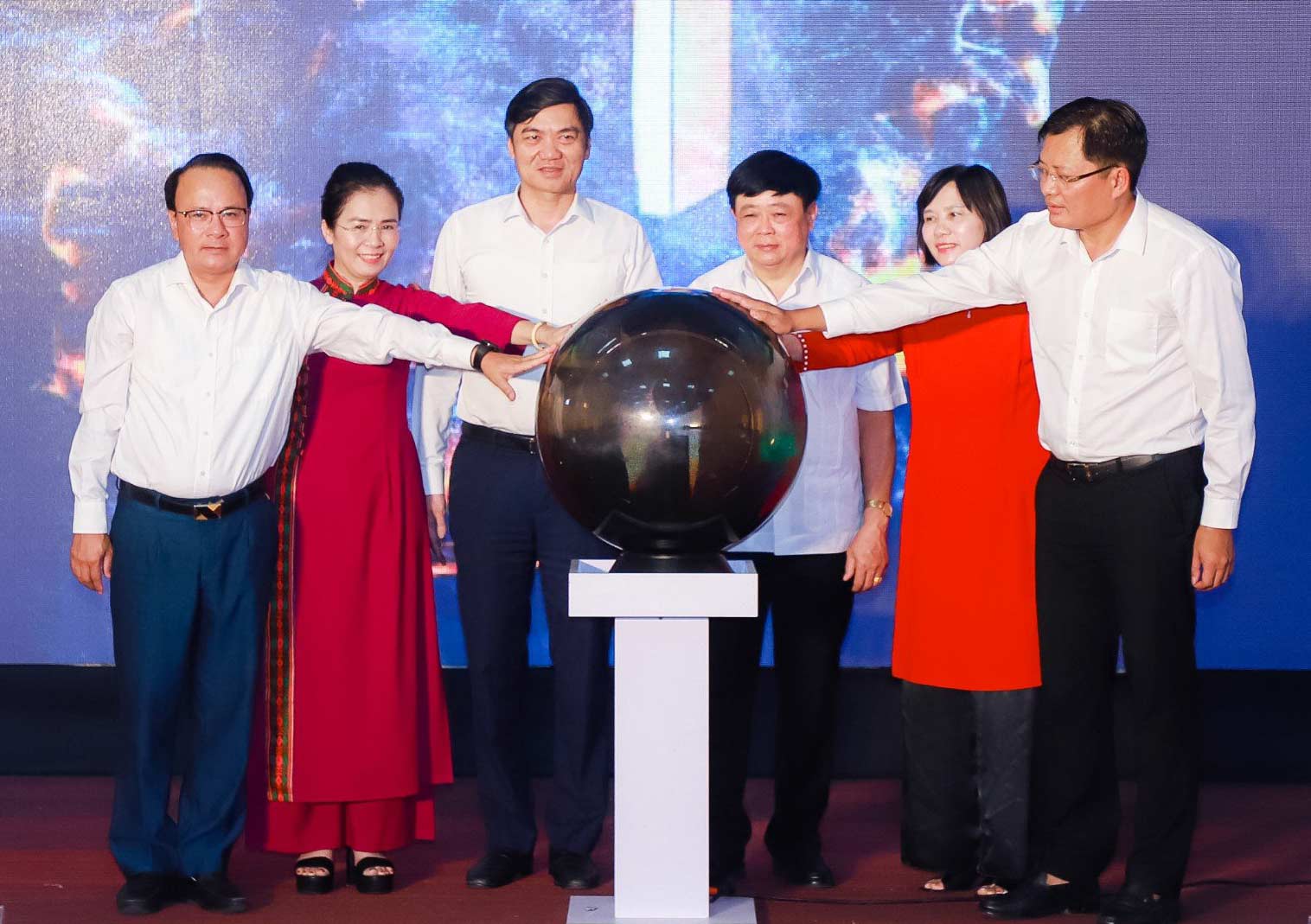 Ra mắt chuyên trang Chủ tịch Hồ Chí Minh với quê hương Nghệ An