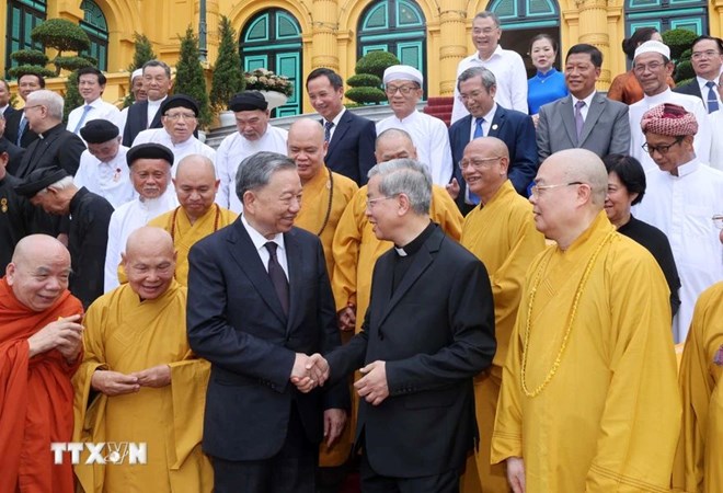 Phát huy truyền thống "phụng đạo, yêu nước", đại đoàn kết toàn dân tộc