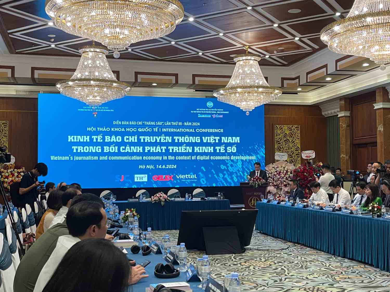 Thứ trưởng Bộ TTTT Nguyễn Huy Dũng phát biểu tại hội thảo. Ảnh: Khánh An