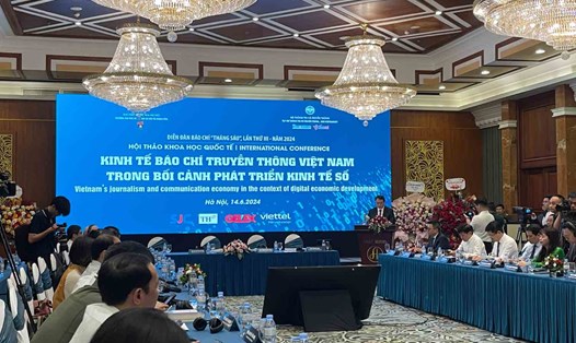 Thứ trưởng Bộ TTTT Nguyễn Huy Dũng phát biểu tại hội thảo. Ảnh: Khánh An