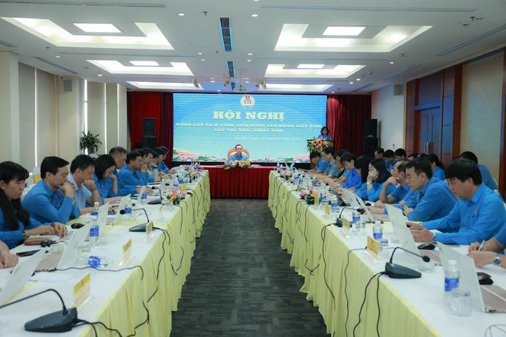 Toàn cảnh Hội nghị lần thứ 5 (khóa XIII) Đoàn Chủ tịch Tổng Liên đoàn Lao động Việt Nam (LĐLĐVN). Ảnh: Hải Nguyễn