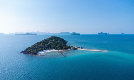 Biển xanh trong vắt ở đảo Koh Kood, Trat. Ảnh: Phạm Quang Tuân