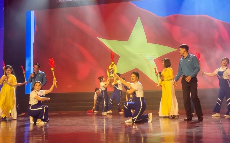 Một tiết mục văn nghệ tại hội diễn. Ảnh: Nam Dương