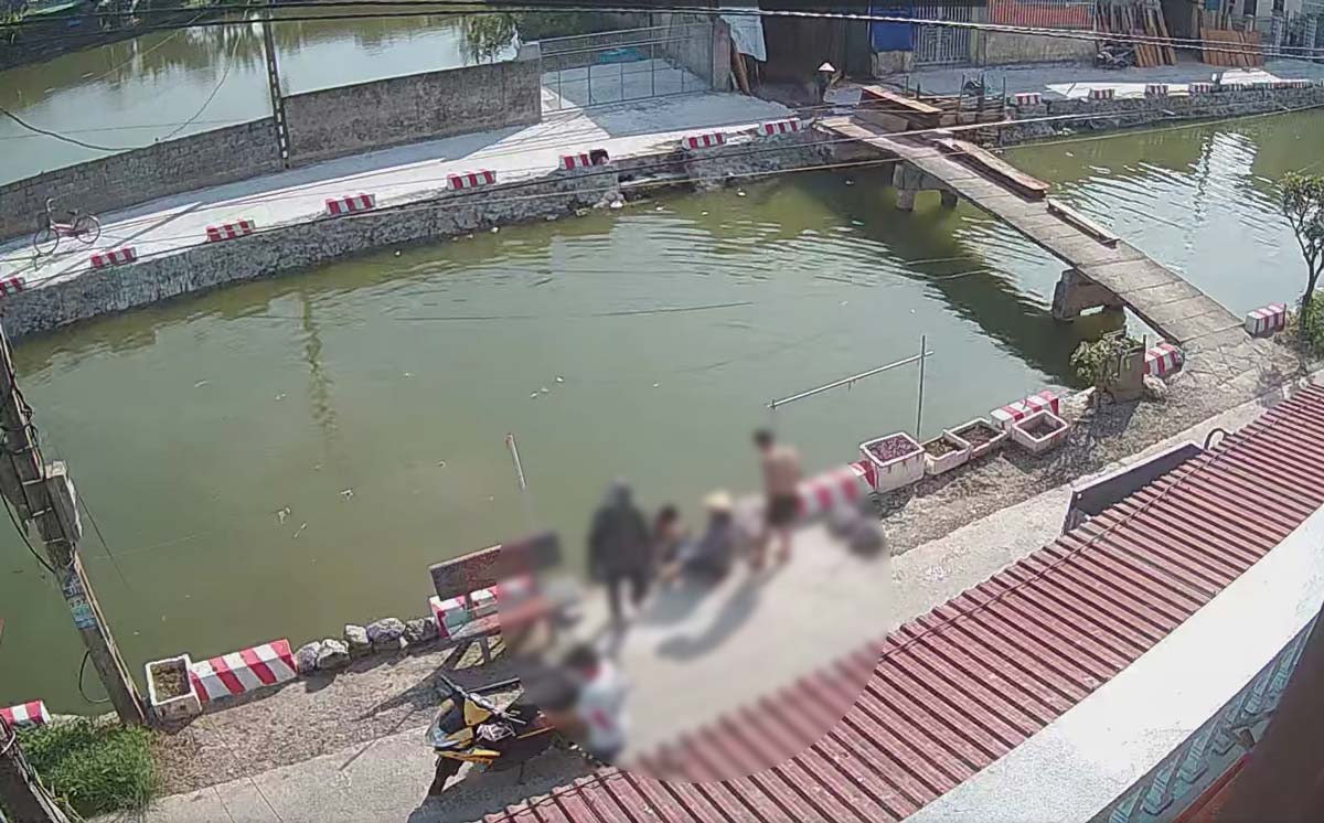 Camera ghi lại vụ đuối nước ở thị trấn Cổ Lễ (huyện Trực Ninh, tỉnh Nam Định). Ảnh: Chụp màn hình