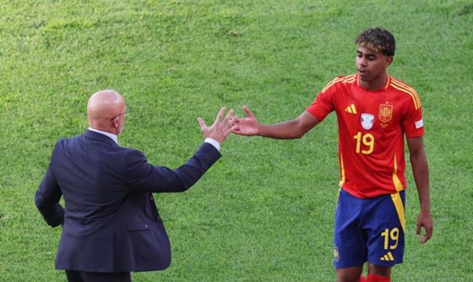 Cầu thủ 16 tuổi Lamine Yamal gây ấn tượng ngay ở trận ra mắt tại một kỳ EURO. Ảnh: UEFA