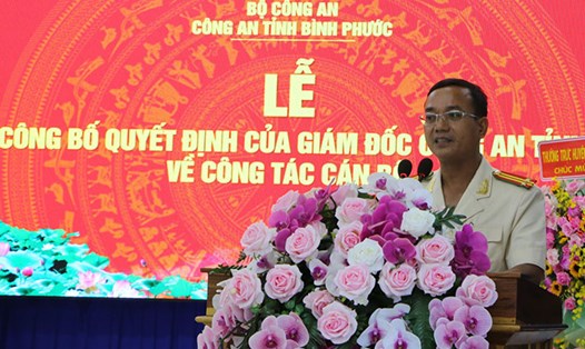 Trung tá Hồ Văn Sáng phát biểu sau khi nhận quyết định bổ nhiệm. Ảnh: Công an tỉnh Bình Phước