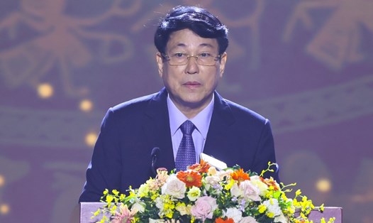 Ủy viên Bộ Chính trị, Thường trực Ban Bí thư Lương Cường phát biểu chỉ đạo tại chương trình "Điểm tựa của bản làng" lần thứ II, năm 2024. Ảnh: T.Vương