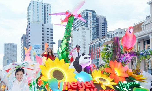 Yêu chiều hành khách - Vietjet mang đến mùa hè sôi động tại Vịnh ngọc Nha Trang. Ảnh: Vietjet